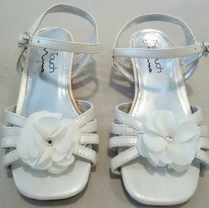 Girls size 11 Ivory Flower Girl Shoes